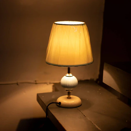 Quality table lamp/bedside lamp